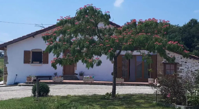 Kulübe Gîte Pouton