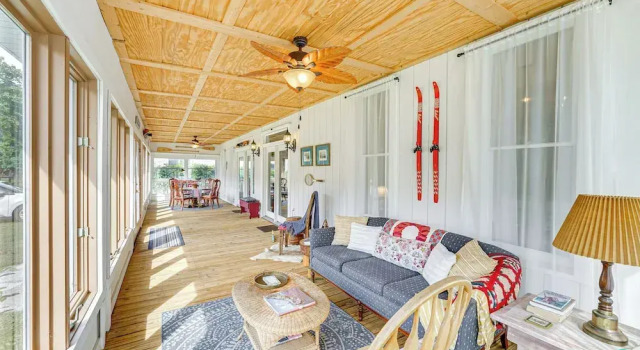 Spacious Vintage Gem w/ Sunroom in Manistee!, Buchen Sie Ferienhaus Manistee Michigan