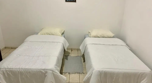 Hotel Colonial, Забронировать Отель Ленсойс-Паулиста штат Сан-Паулу