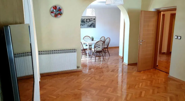 Apartmani Dubravka, Забронировать Отель Отели Задар с бассейном, рядом с Дворец венецианского наместника, Бассейн