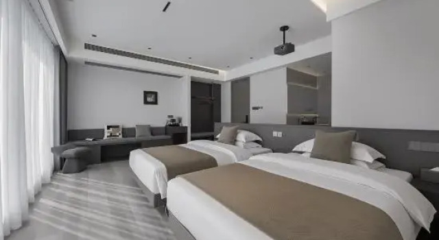 Кровать в общем номере Lakeside Residence（ Grassland in Anji）