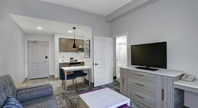 Четырёхместный люкс c 1 комнатой Homewood Suites by Hilton London Ontario