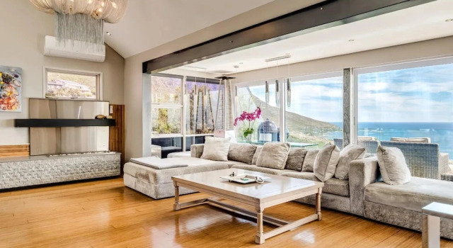 Коттедж Stylish Camps Bay Home With Sea Views Beleza Villa