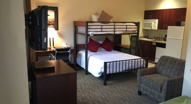 Семейный люкс Hawthorn Suites by Wyndham Rancho Cordova/Folsom