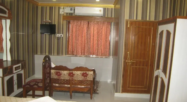 Двухместный номер Deluxe с 2 комнатами Kedareswar B&B