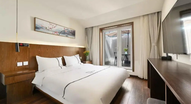 Двухместный номер Standard с балконом Xiao Yuan Alley Courtyard Hotel