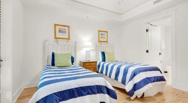 Watercolor Townhouse 9, Забронировать Апартаменты/квартира Апартаменты Сигроув-Бич, Апартаменты/квартира