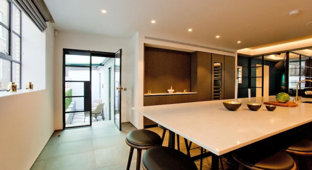 Апартаменты Luxury Luxury Royalty Mews