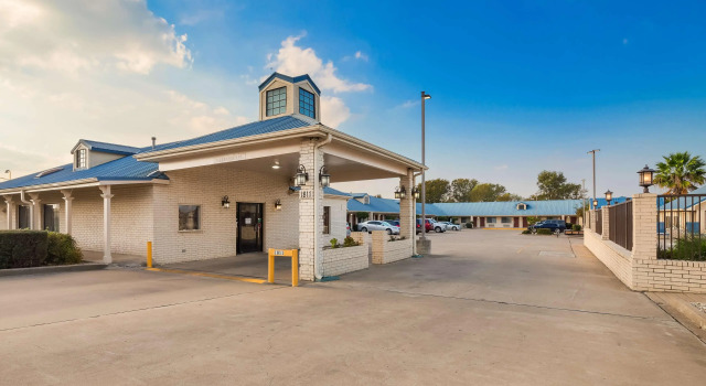 Best Western Regency Inn & Suites