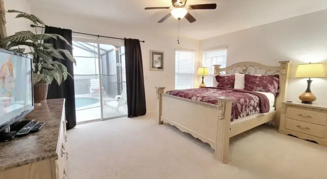 652 Rosselli Blvd 4 Bedrooms, 2 Bathrooms