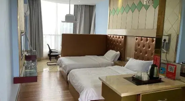 Люкс Huayi Hotel