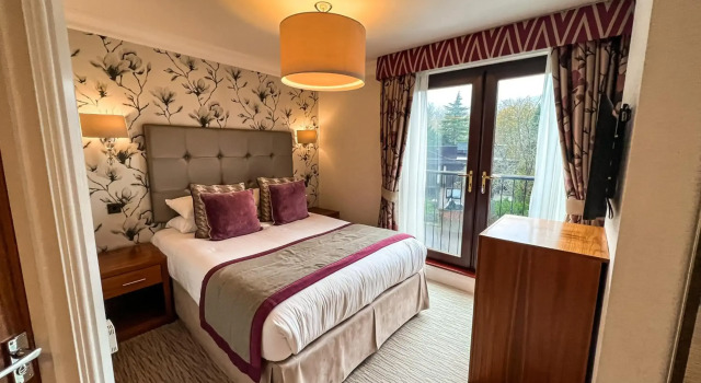 Lodore Falls Hotel & Spa, Забронировать Курортный отель Отели Долины Борроудейл с парковкой, Парковка