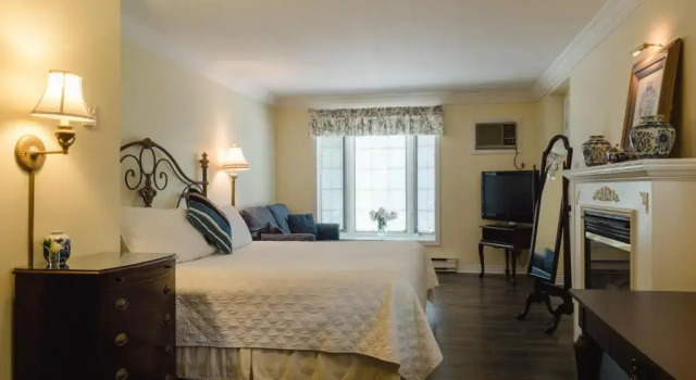 Люкс с видом на сад Green Acres Inn