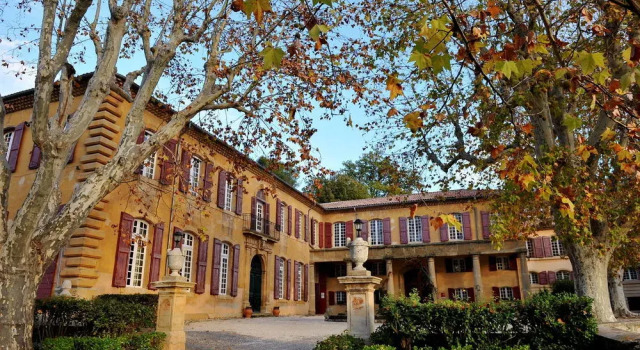 La Baume-Les-Aix, Rezerwuj Hotel Aix-en-Provence Carros