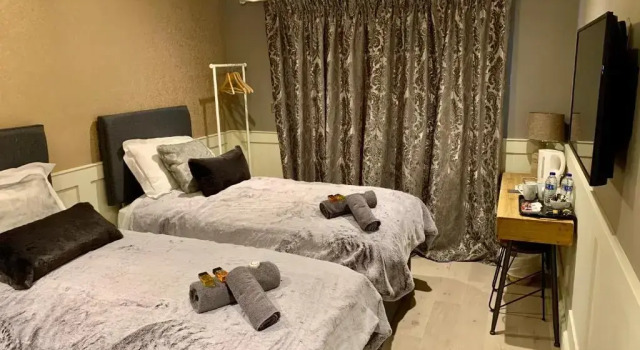 Шале The Tower Arms Hotel