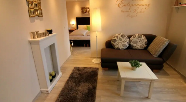 Ferienweingut Villa Hausmann, Забронировать Вилла Элленц-Польтерсдорф Хунсрюк