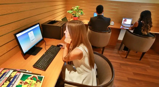 Rotana Hazmieh, Book Hotel Hotels in Baabda with Parking, Parking