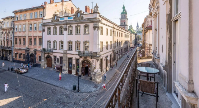 Apartments Leopolli near Opera House, Забронировать Апартаменты/квартира Отели Львова с парковкой, рядом с Дворец Дедушицких, Парковка