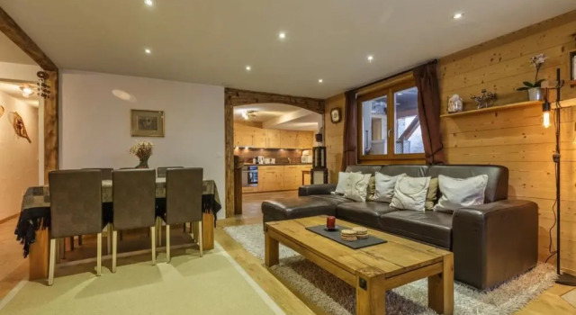 Beautiful Apartment Under Owners Chalet, Prenota Appartamento Hotel a Canton Vallese con parcheggio, Parcheggio
