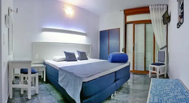 Sunset Hotel, Rezervasyon Otel Petra Midilli