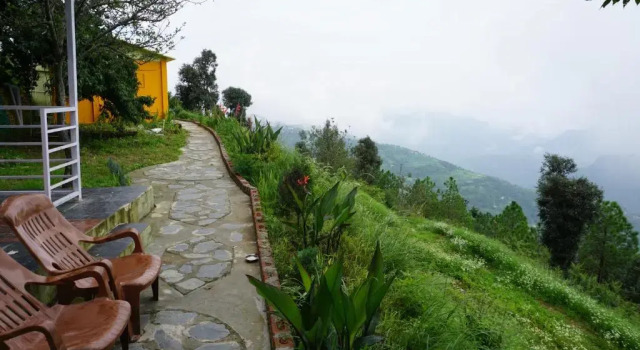 Drona Hills Resorts, Rezervovat Hotel Tehri Uttarakhand