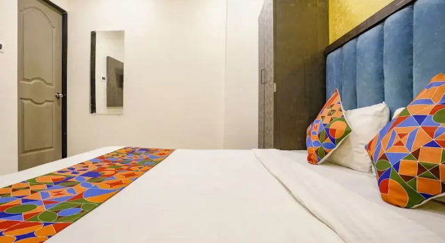 Fabhotel Priceless, Забронировать Отель Отели штата Махараштры 3 звезды, 3*