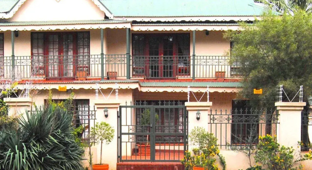 Oakwood Lodge