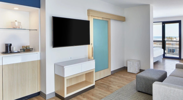 Люкс с балконом SpringHill Suites by Marriott Jacksonville Beach Oceanfront