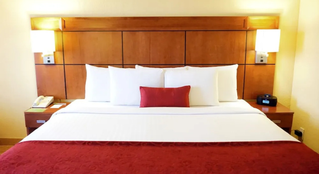 Двухместный номер Classic с видом на город Courtyard by Marriott Puebla Las Animas