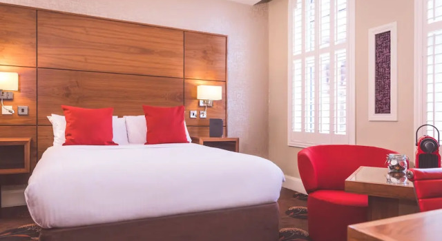 Двухместный номер Deluxe Dukes at Queens Boutique Hotel