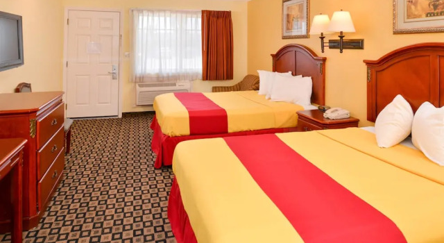Четырёхместный люкс Americas Best Value Inn San Bernardino