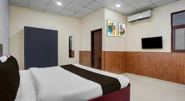 Deluxe Hotel O Sector 58 Mohali Hotel Alpha