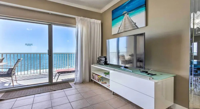Gulf Views & Pool Access: Coral Reef Resort Condo, Book Ferieresort Hoteller i Lower Grand Lagoon med parkering, Parkering