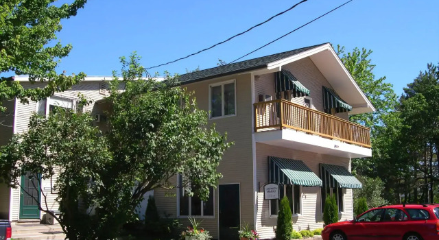 Stowe Motel & Snowdrift, Rezerwuj Motel Hotele w New England z basenem, Basen