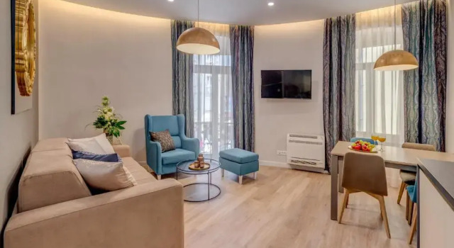 Апартаменты Royal Theatre Studio and Room