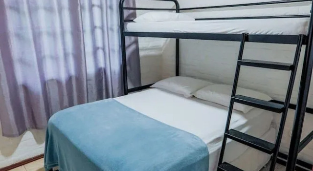 Wind House Hostel, Book Hostel / Vandrerhjem Hostels i Florianopolis, nær Galheta Beach, Hostel / Vandrerhjem
