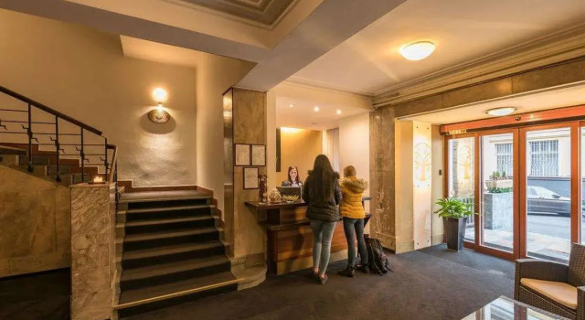 Hotel Národný dom, Забронировать Отель Отели Банска-Бистрицы с завтраком, Завтраки