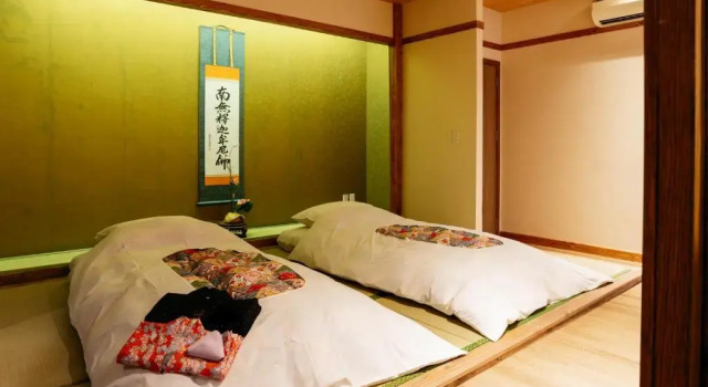 Люкс с балконом MAYU Bangkok Japanese Style Hotel