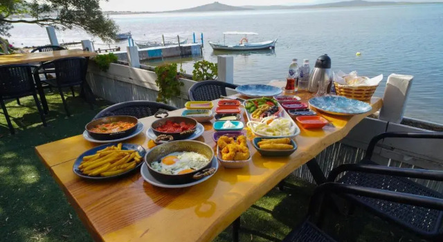 Двухместный номер Standard с балконом и с видом на море Qcunda Otel Restorant