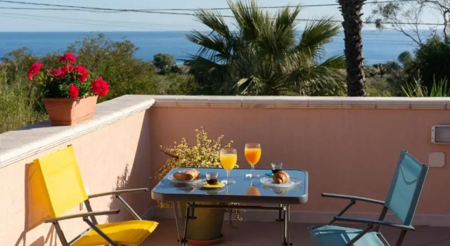 Двухместный номер Standard с видом на море B&B Villa Nella