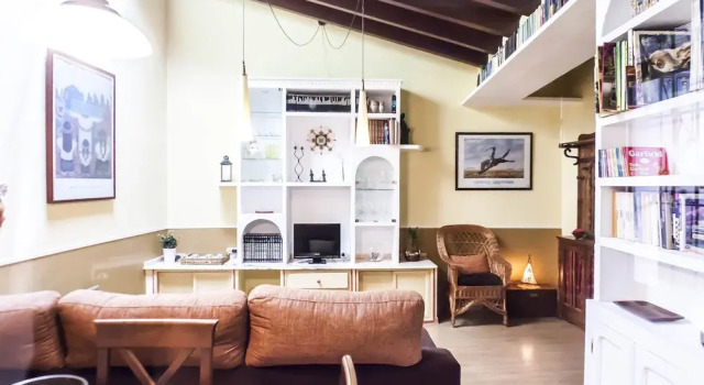 Corral de la O Triana Apartment, Забронировать Апартаменты/квартира Отели Севильи с парковкой, рядом с Музей Pabellon de la Navegacion, Парковка