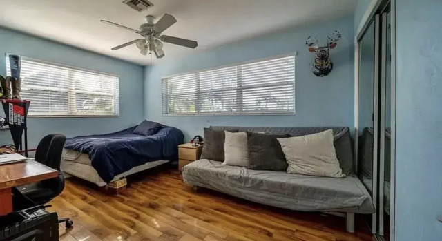 Tropical Oasis Fantastic 4 BD 3 BTH Home, Rezerwuj Hotel Hotele w Broward County z parkingiem, Parking