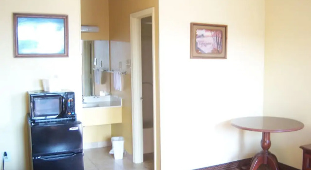 Двухместный номер Standard Budgetel Inn & Suites