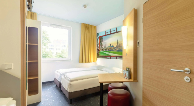 Трёхместный номер Standard B&B Hotel Dresden-Messe