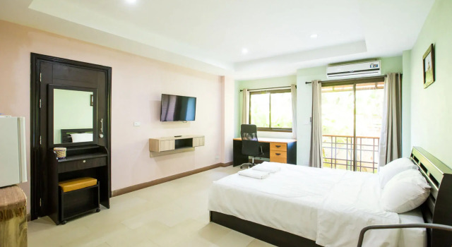 Banlanna Services Apartment