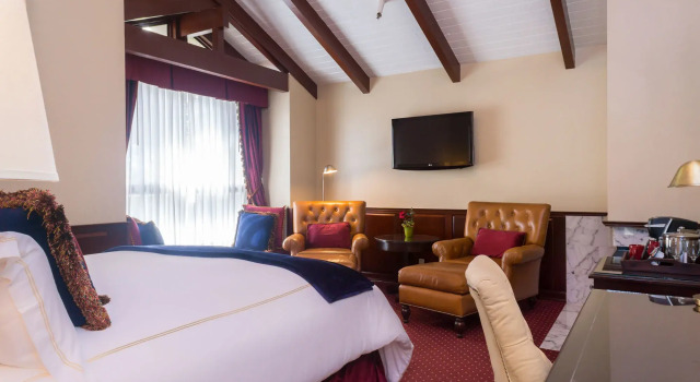 Carriage House Inn