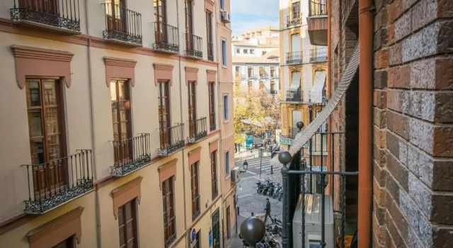 Ibericabeds Plaza Nueva Suite 21, Забронировать Отель Гранада Granada Province, рядом с Музей народных традиций и искусств Los Tiros de Granada