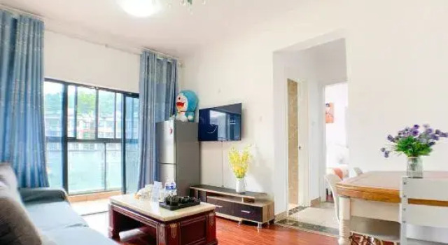 Люкс с 2 комнатами с балконом XingFuLi Service Apartment