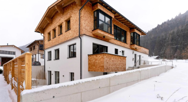 Chalet Vega - Arlberg Holiday Home, Prenota Chalet Hotel a Tirolo con parcheggio, Parcheggio
