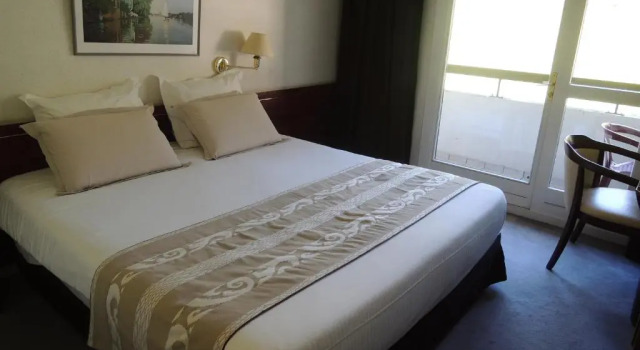 Номер Comfort Hôtel 4C